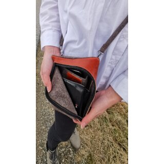 Schultertasche aus Loden/Leder